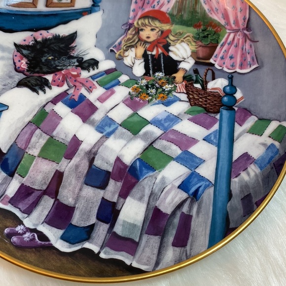 Little Red Riding Hood Plate - Picture 5 of 5